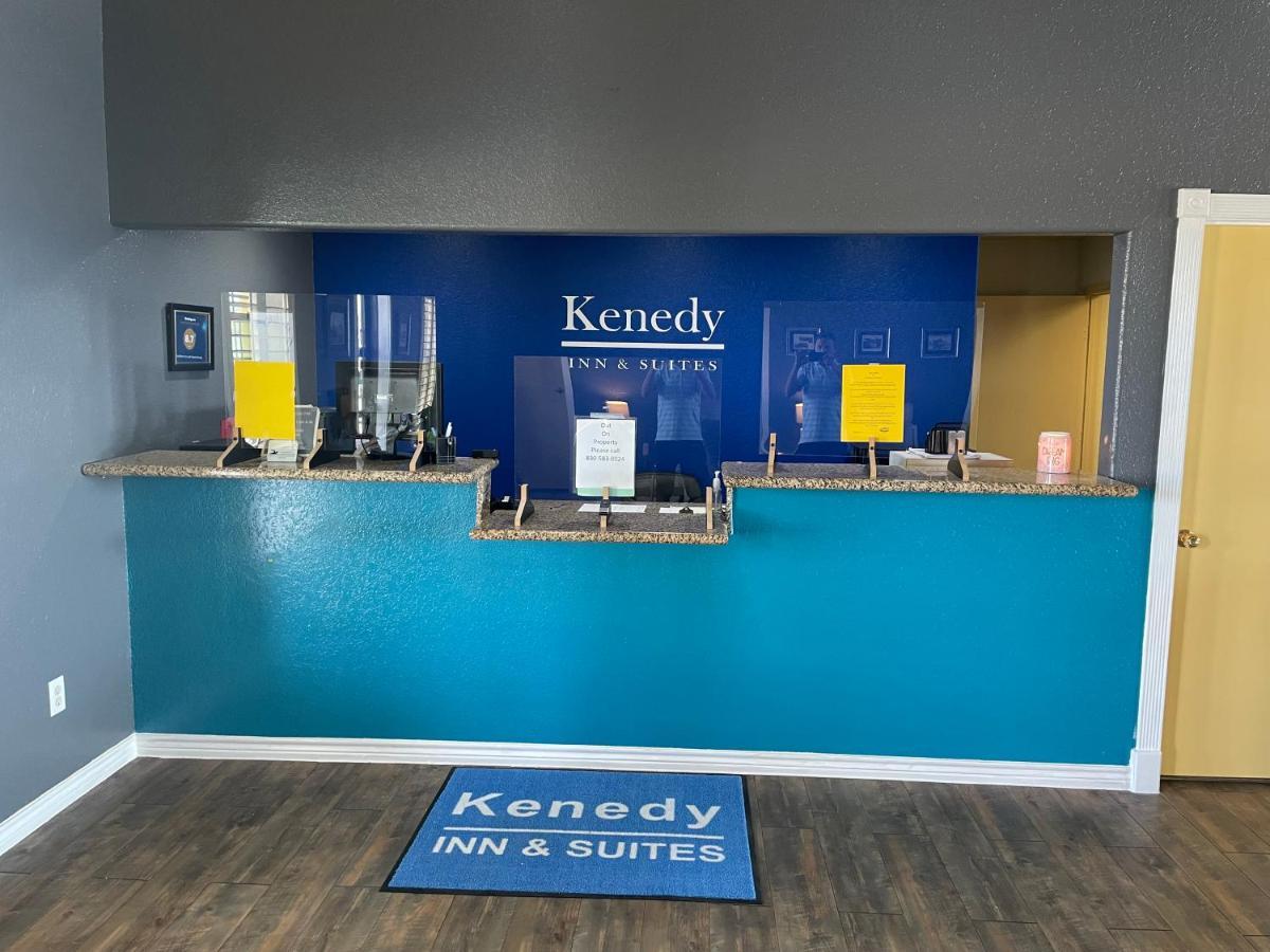 Kenedy Inn And Suites Екстериор снимка
